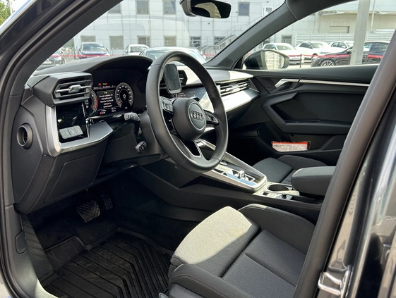 Audi A3 cena 155000 przebieg: 3000, rok produkcji 2024 z Orneta małe 154